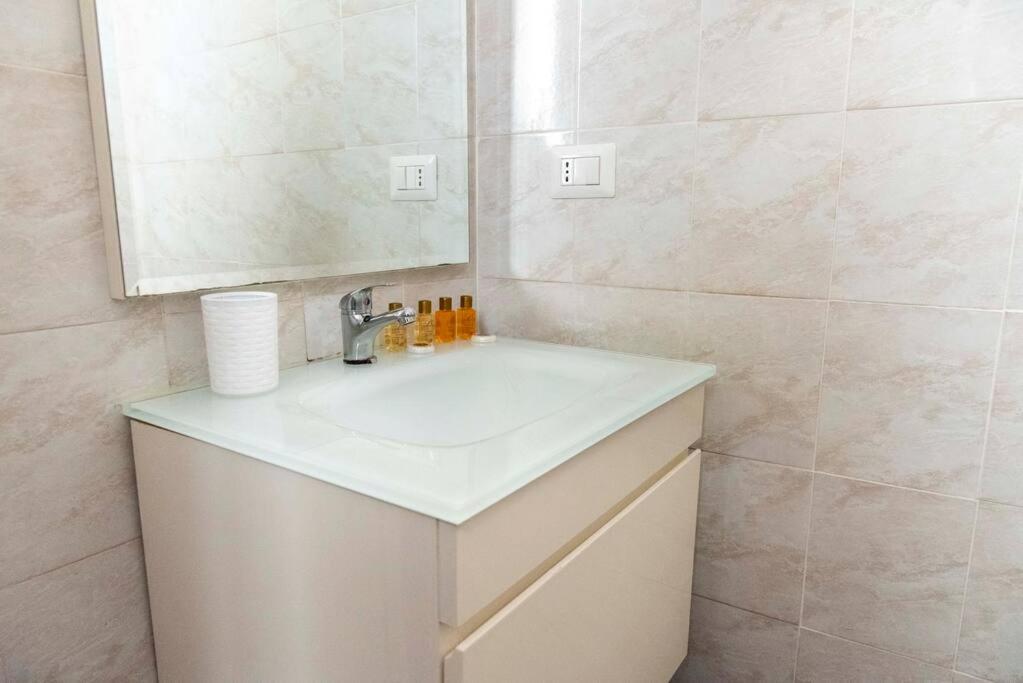 Appartamento La Casa Di Marisela In Via Emanuele Filiberto Roma Esterno foto